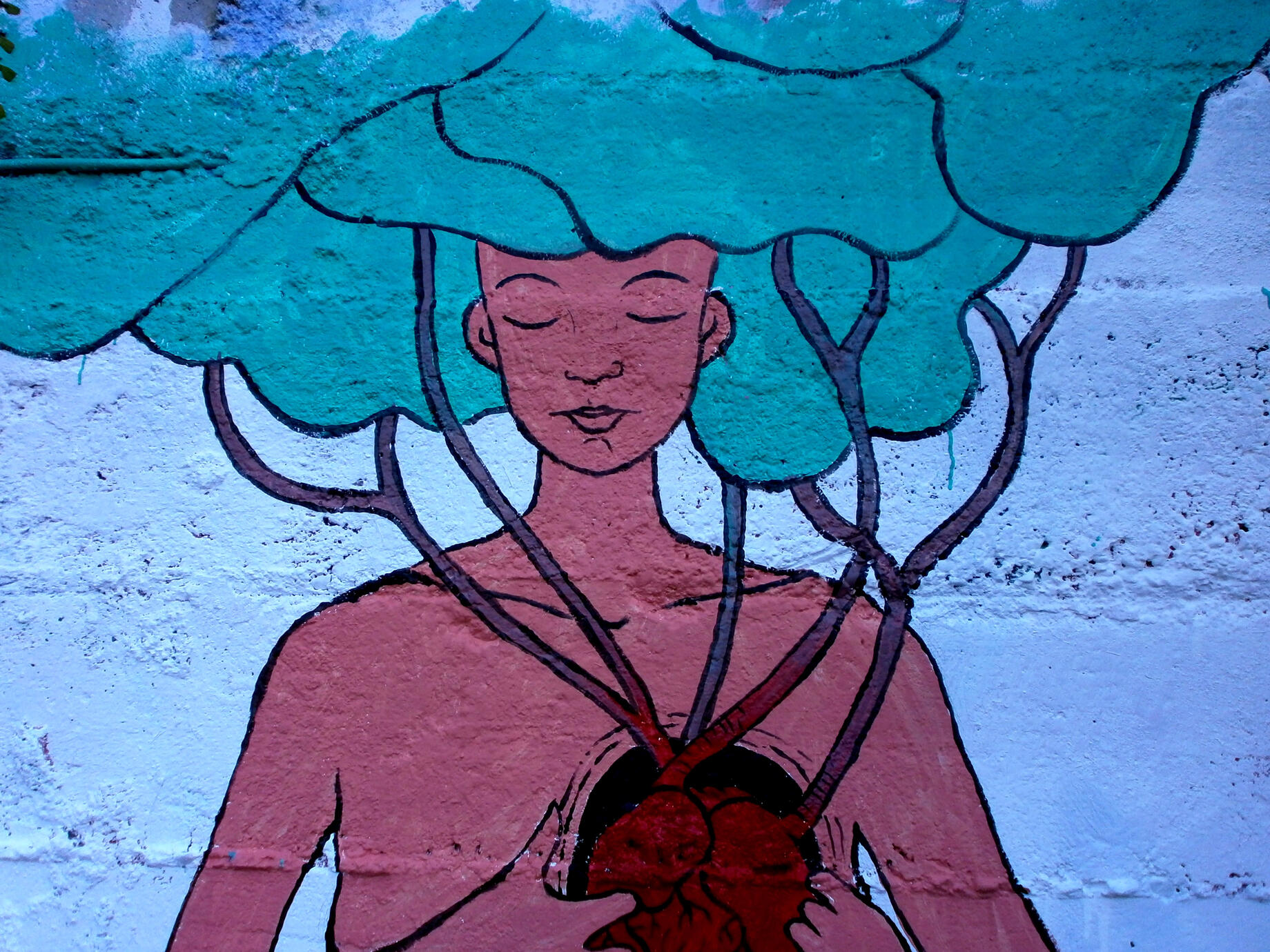 Il cuore lacerato e aperto mette le sue radici di vene e linfa. E i rami salgono su su fino alla chioma a mischiare battiti e foglie al vento, Osimo (AN), 2016